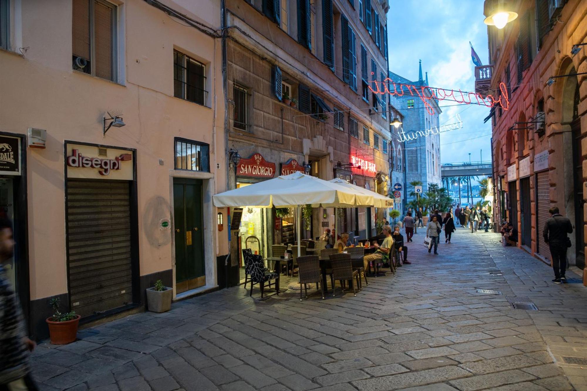 - Pieno Centro A 2 Passi Dall'acquario Appartement